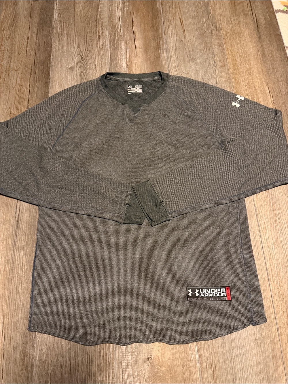 Under Armour All Season Gear Men's Heather Gray Long Sleeve Shirt